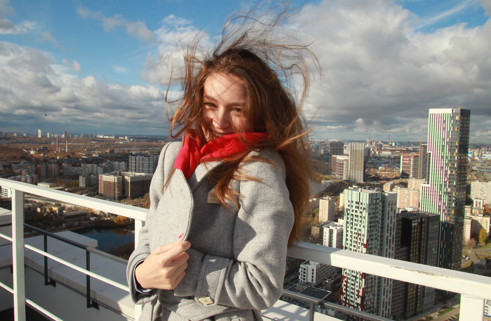Жителей Москвы предупредили о «желтом» уровне погодной опасности из-за порывистого ветра