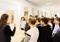 Экскурсию по выставке «Остафьево — Русский Парнас: страницы истории» провели в Доме культуры «Десна»