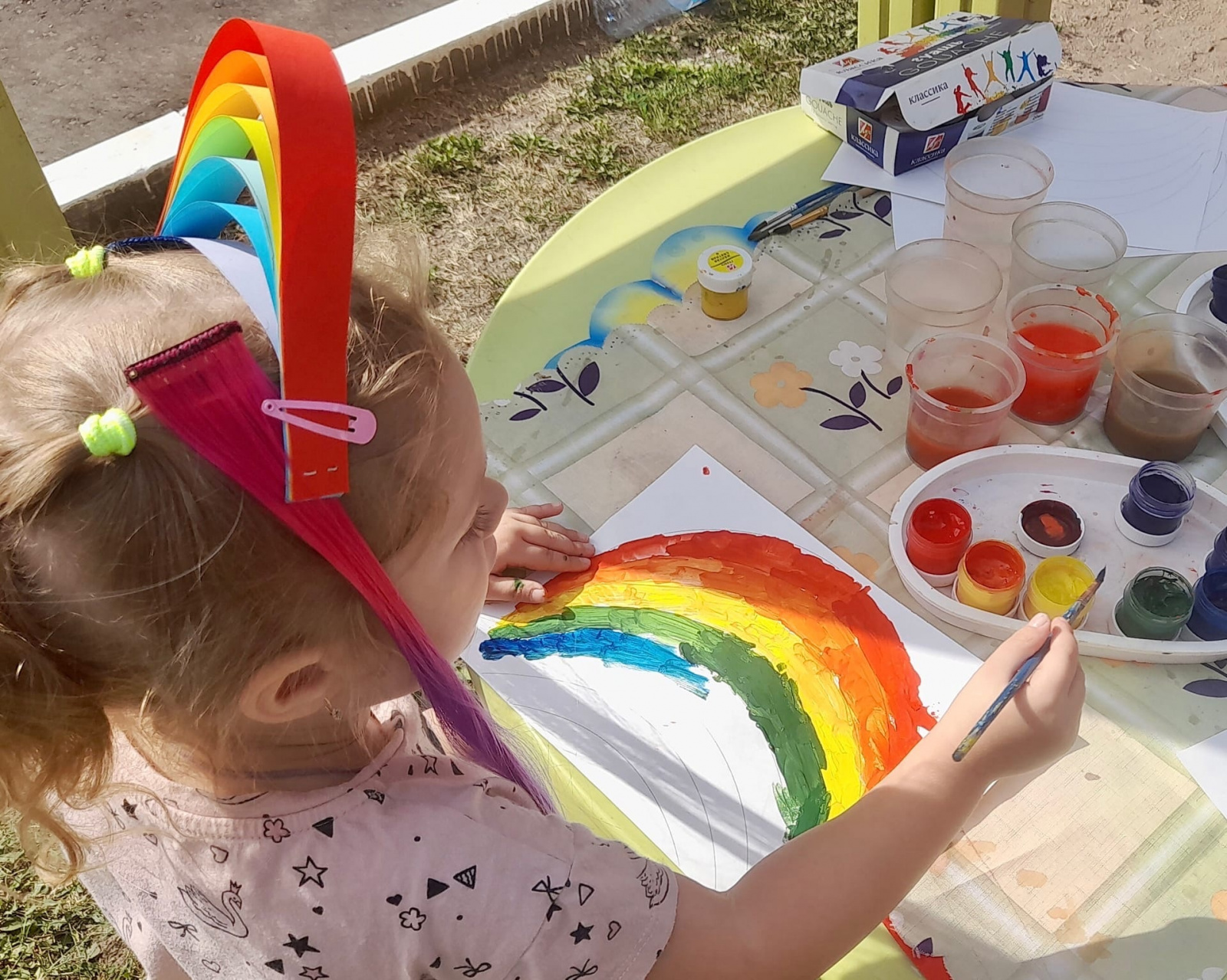 Занятие «Откуда берется радуга» провели для дошкольников из поселения Рязановское