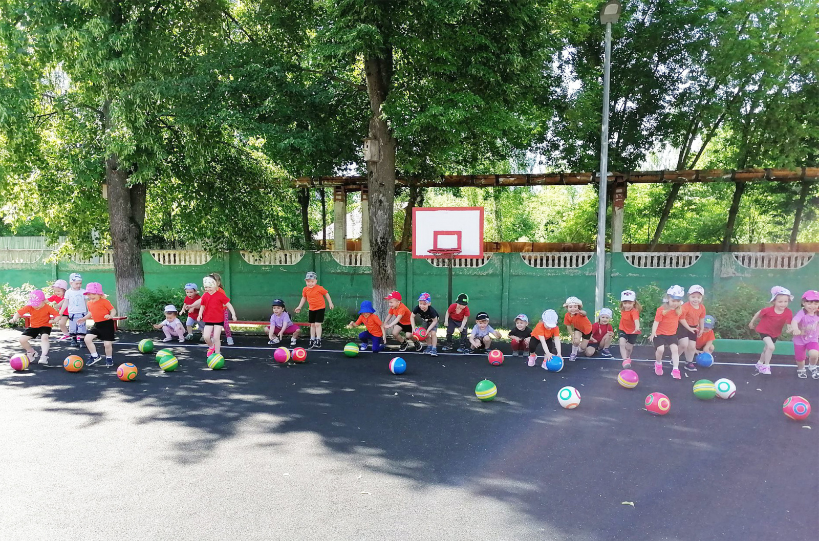 Рязановские дошкольники отметили День Веселого Мяча