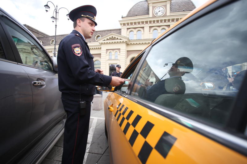 Автоинспекторы провели в Новой Москве рейд «Пешеходный переход»