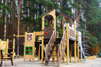 Благоустройство детской площадки продолжается в поселении Рязановское