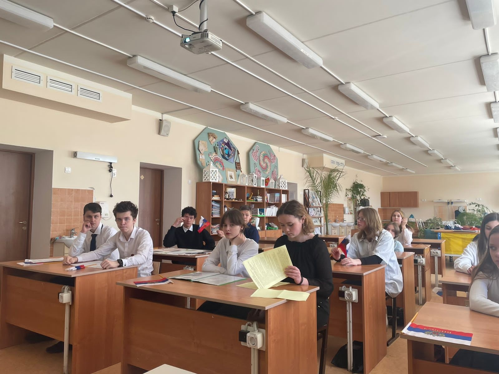 Ученики школы №2083 поучаствовали в Российско-Белорусском уроке памяти и благодарности 