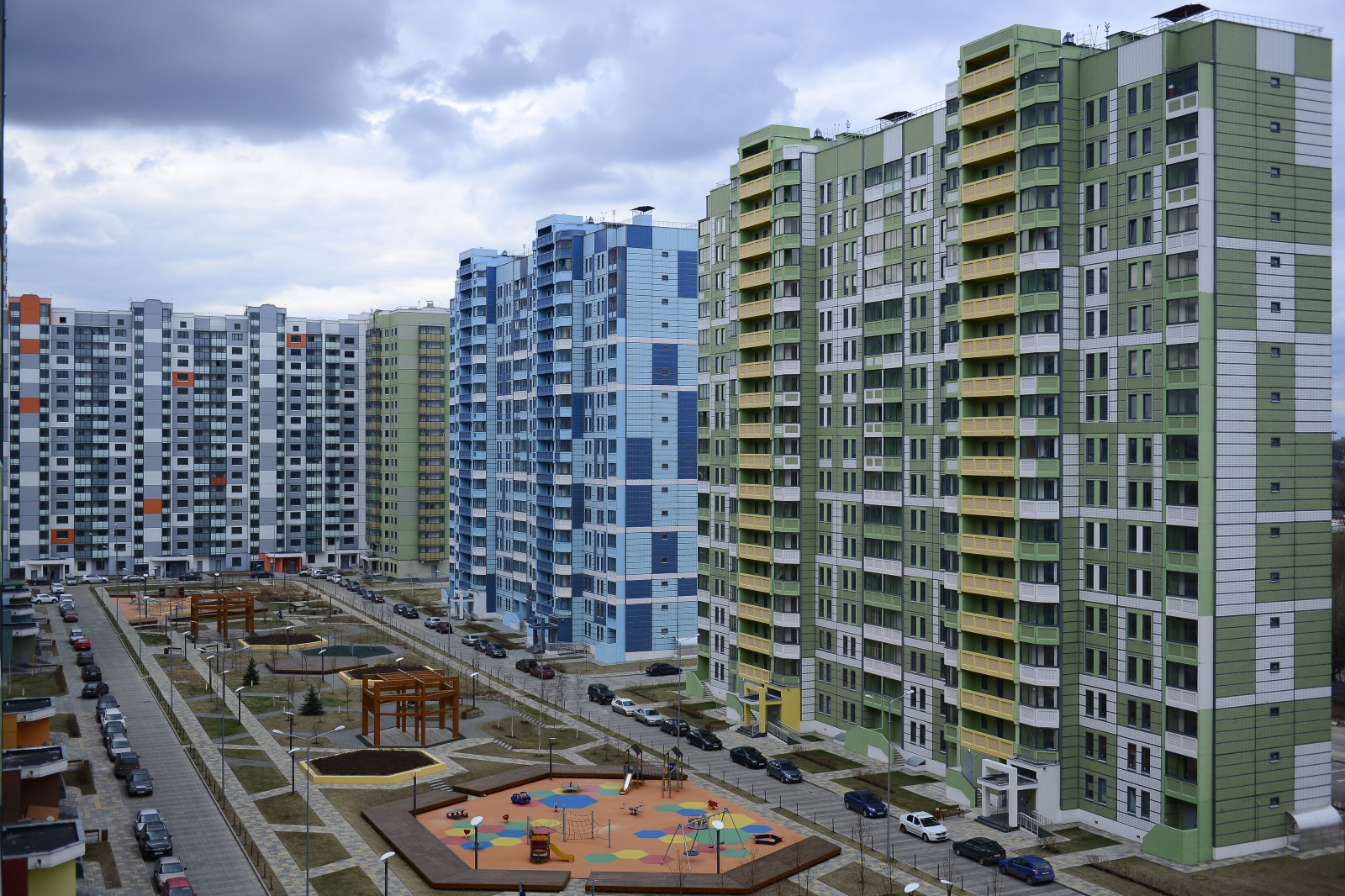 Приблизительно полторы тысячи разрешений на строительство недвижимости выдали в Новой Москве