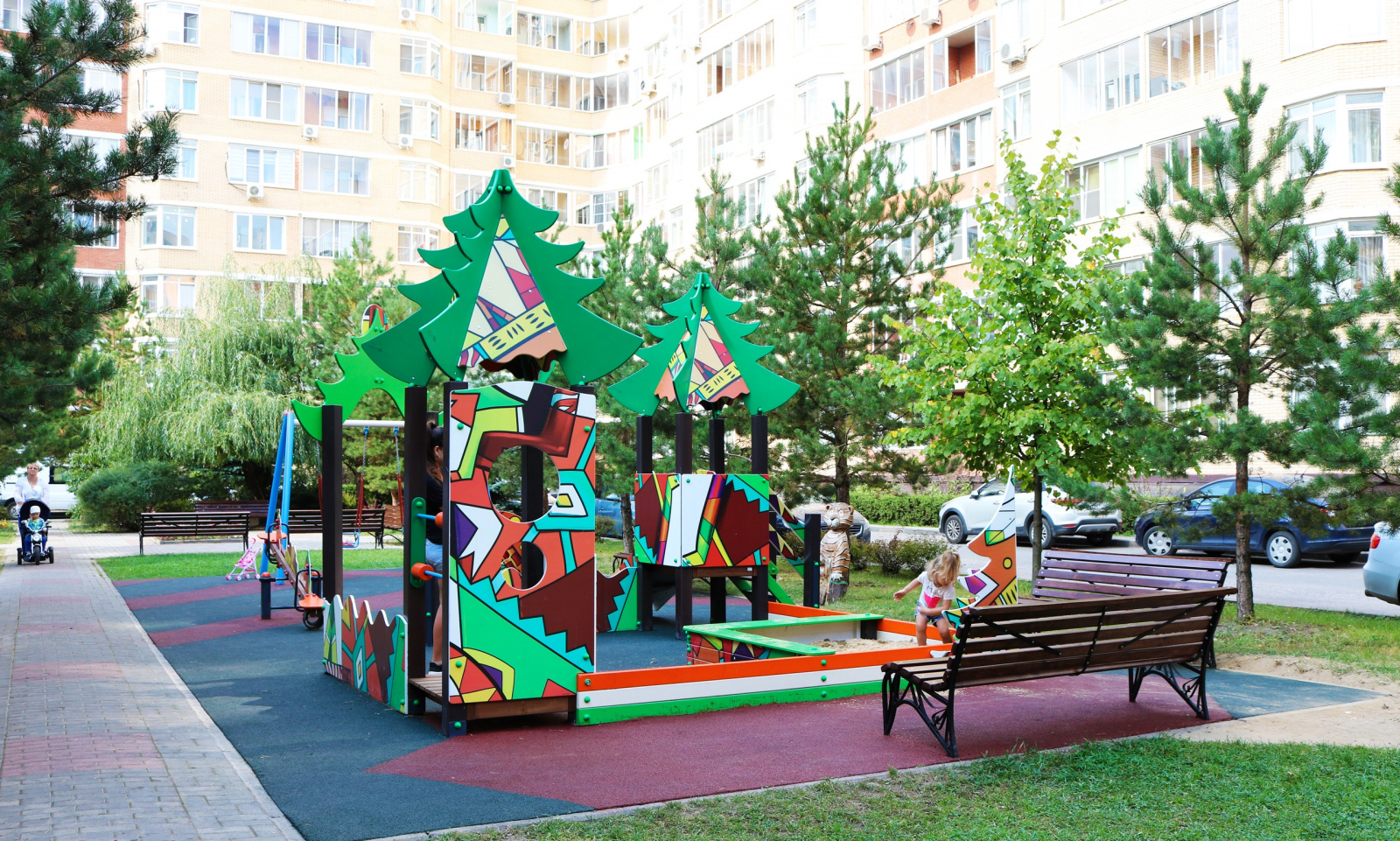 Площадку для детей благоустроили в Рязановском 