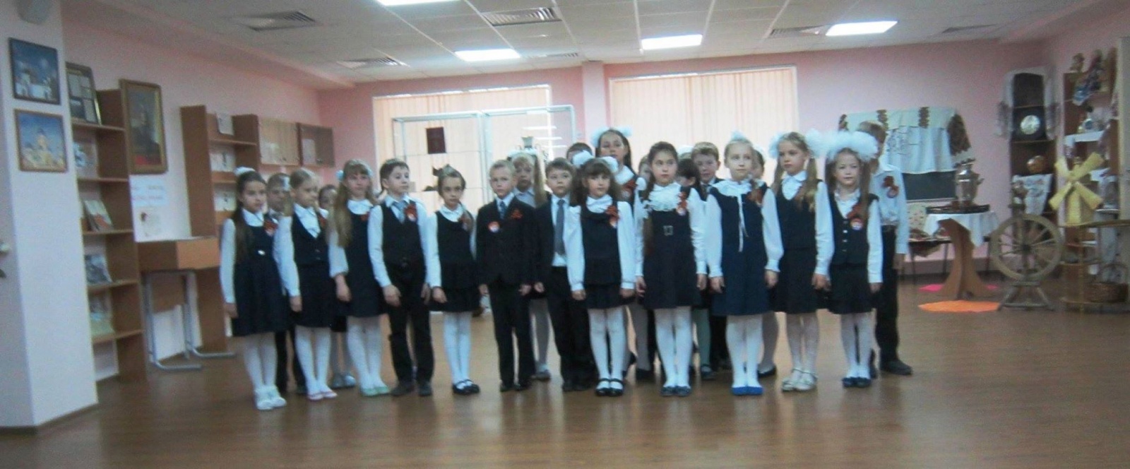 Школьники выступили с концертом в отделении дневного пребывания "Ерино"
